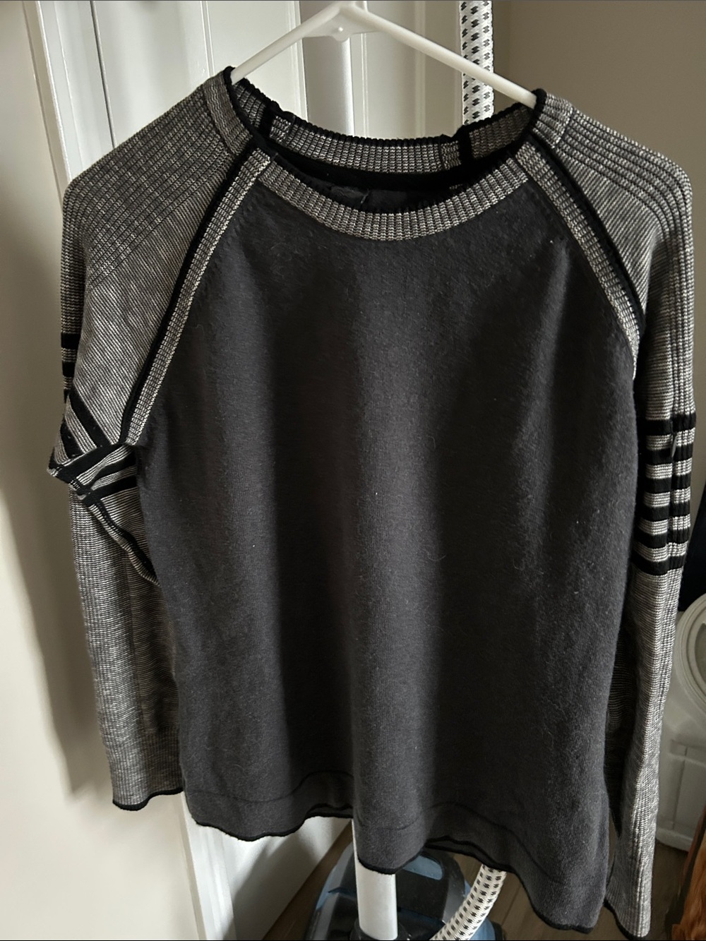 Prana Black & Gray Raglan Pullover Sweater